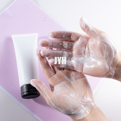 Veganist die de Droge Huid ISO22716 hydrateren van Rose Foaming Facial Cleanser For